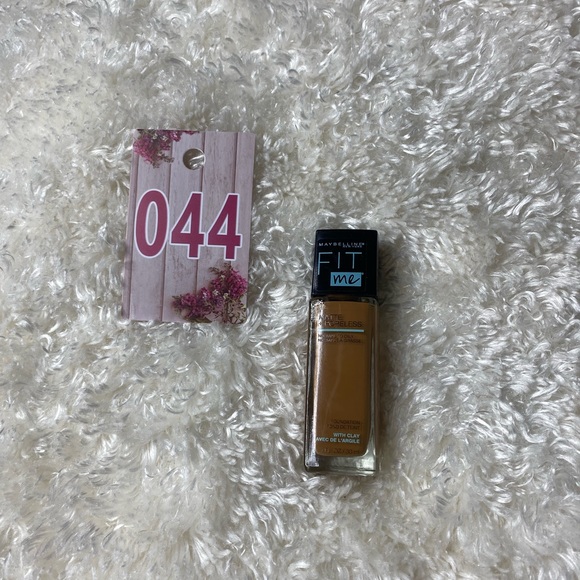 Maybelline Fit Me Matte + Poreless Liquid Foundation, Spicy Brown 338 OBO